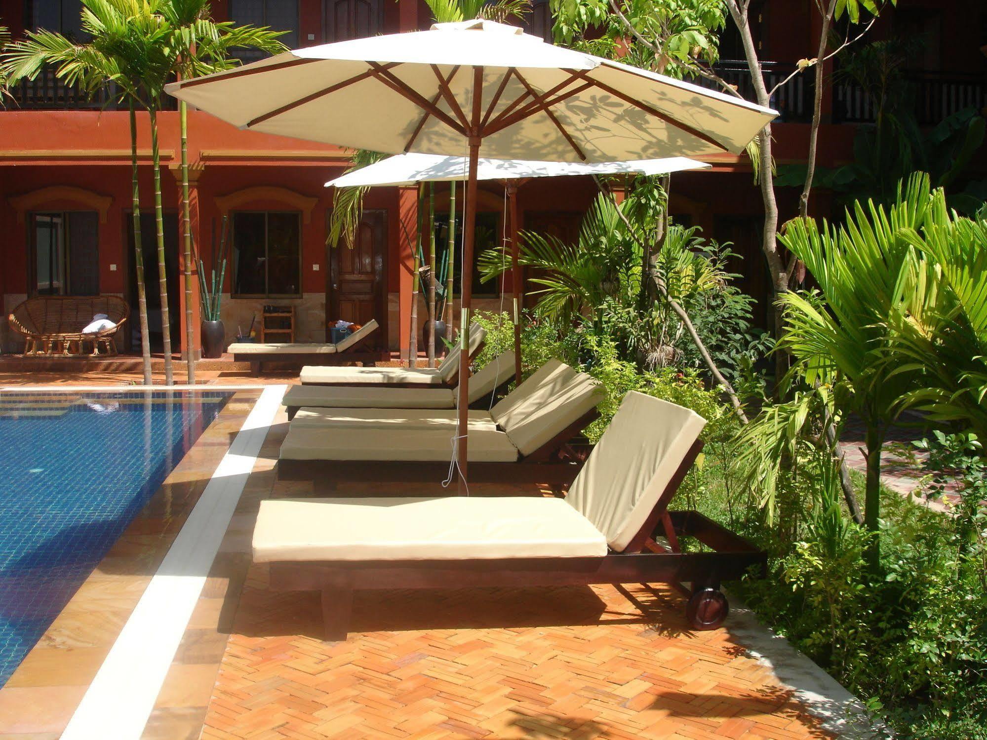 Jasmine Family Hostel Siem Reap Buitenkant foto